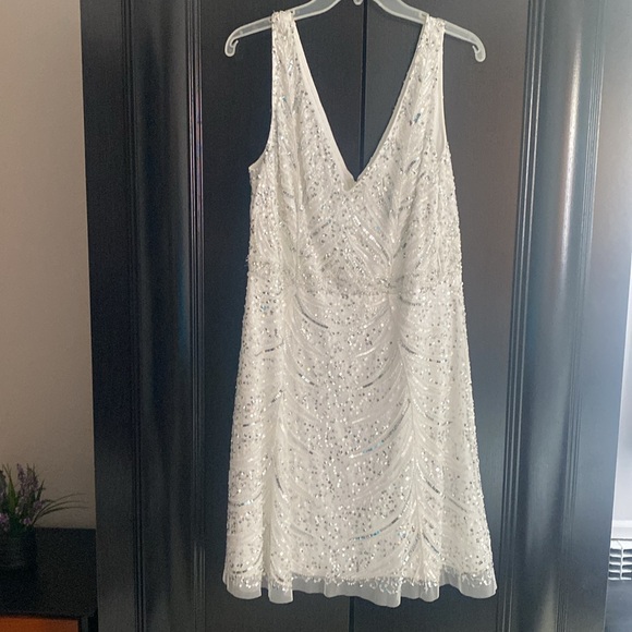 Adrianna Papell Dresses & Skirts - Adrianna Papell beautiful dress cut under the bust, size 16